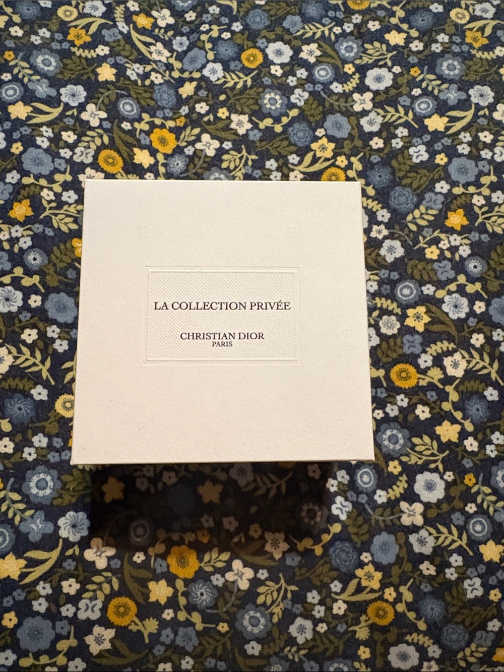 Christian Dior La Collection Privée Black Top for Perfume